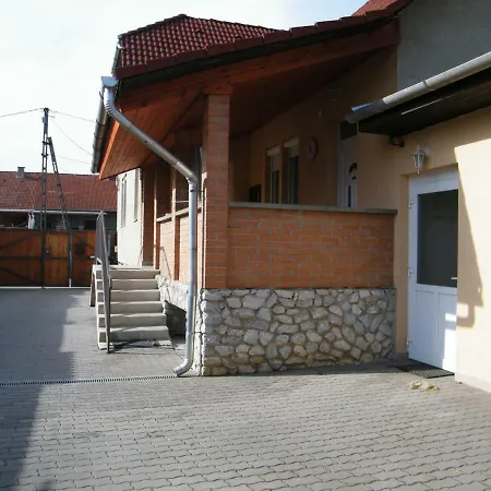 Pal Utcai Apartman מישקולץ מראה חיצוני תמונה